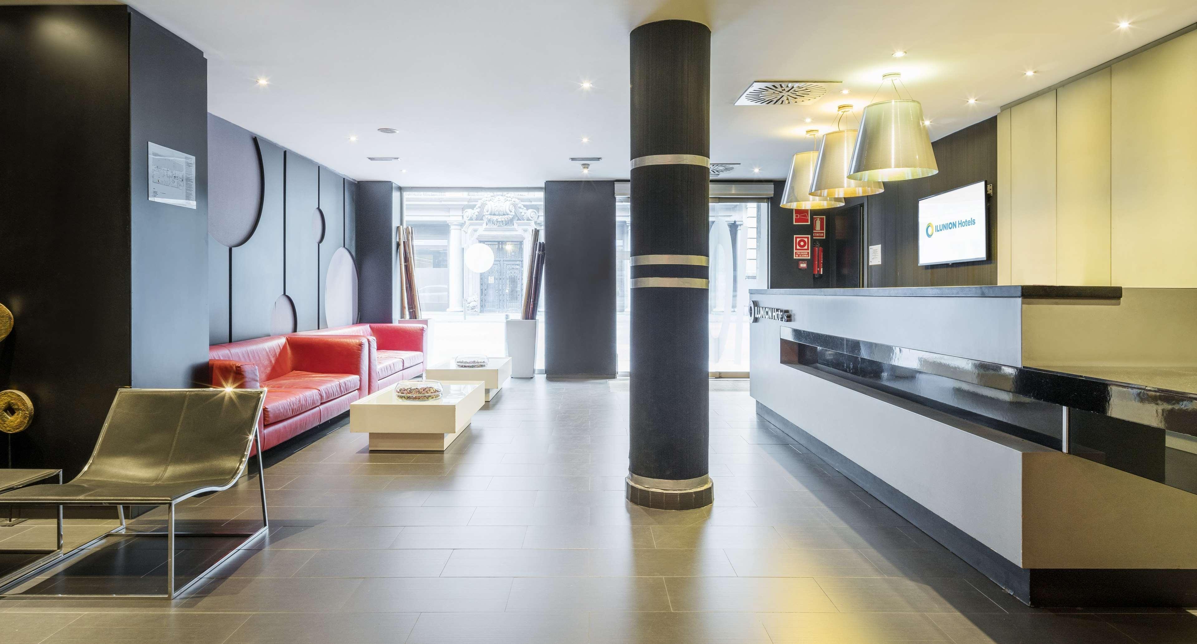 Ilunion Almirante Hotel Barcelona Exterior photo