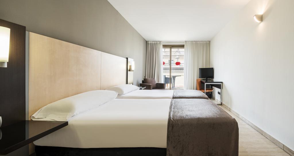 Ilunion Almirante Hotel Barcelona Exterior photo