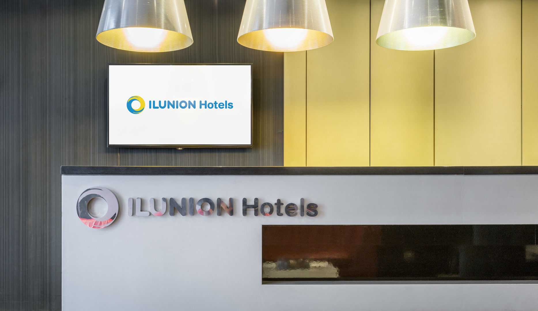 Ilunion Almirante Hotel Barcelona Logo photo